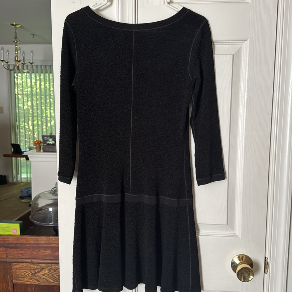 Eva Varro Black Cocktail Mini. Drop-waist. Swing skirt. Textured. Worn 1x. S. - Picture 5 of 9